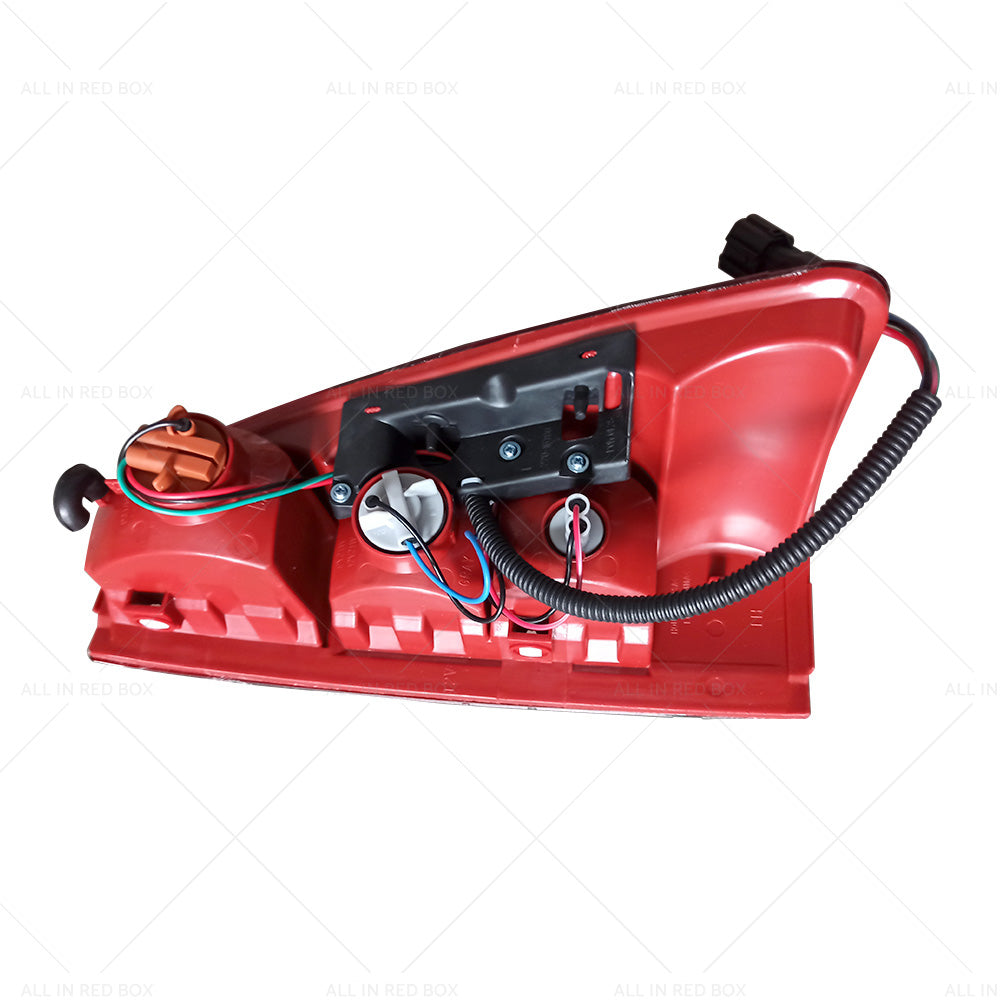 {{ Left Red Tail Light Rear Lamp Light Suitable for Isuzu Dmax 2006-2012 }} - Buy Car Parts Online at {{ Kaka Auto Parts }}.