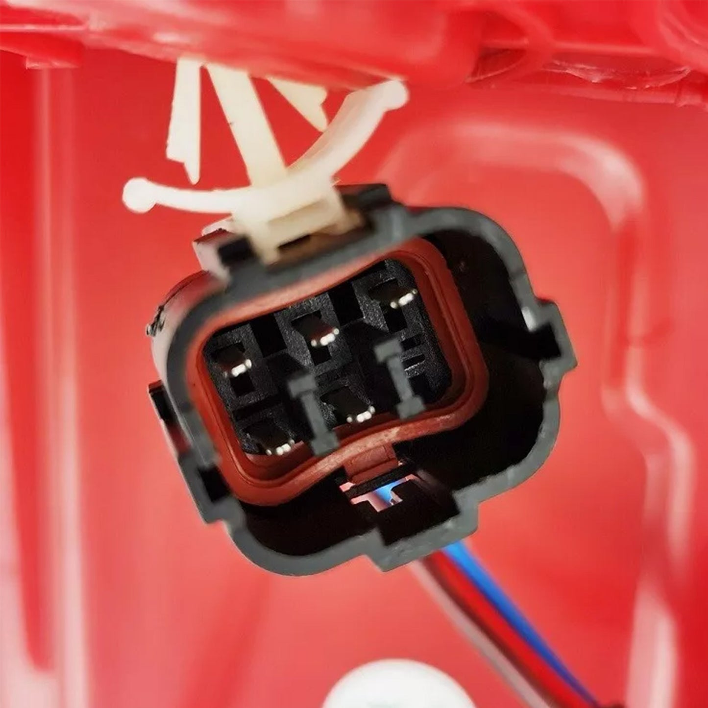 1x Left Side Tail Light Halogen Type Suitable For LDV G10 Cargo Van 2015 on