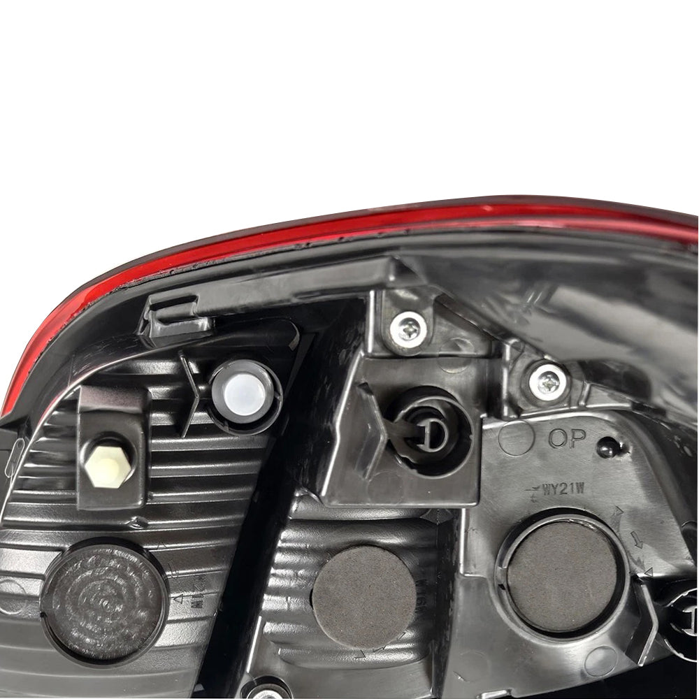 Right Rear Tail Light Suitable for Honda Jazz Fit 2014¨C2021 Halogen Version